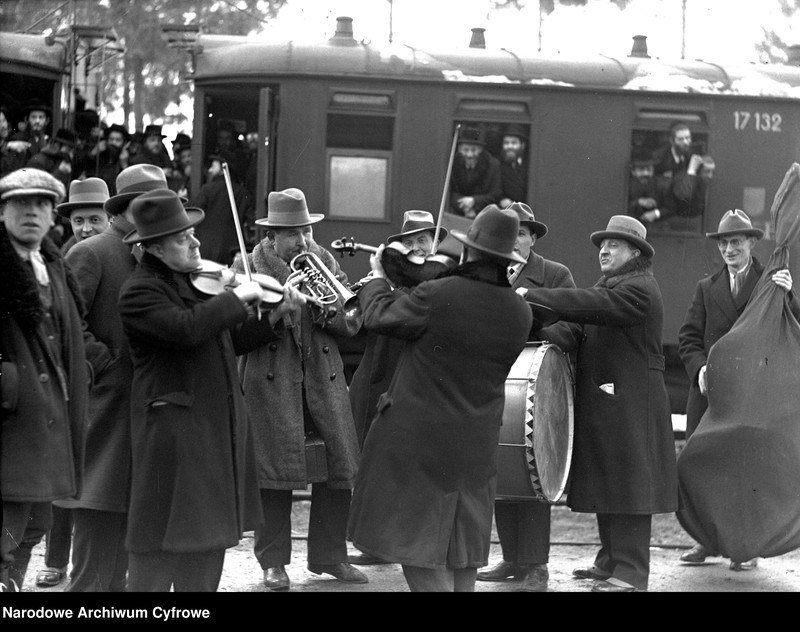 Bobowa wedding, March 1931, image 8 of 62