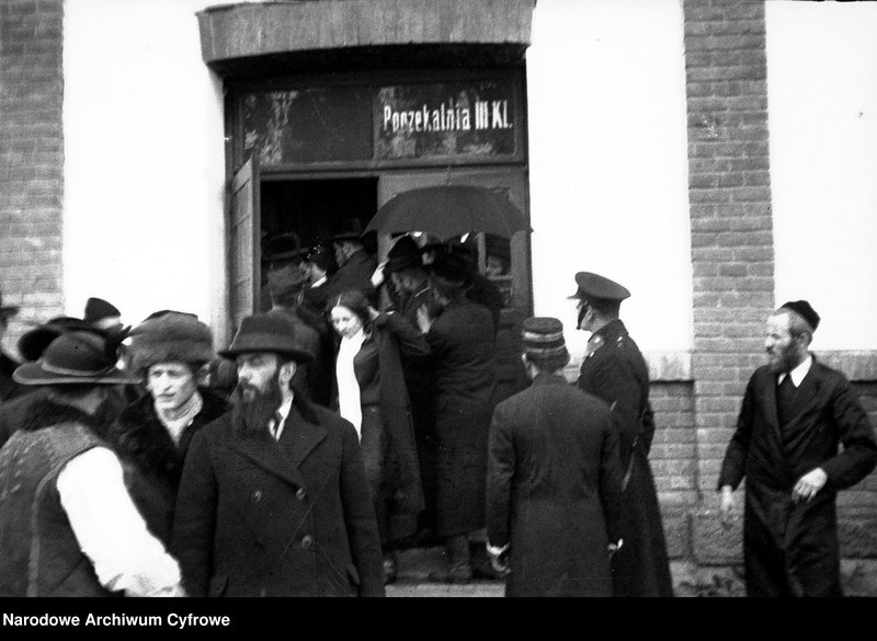 Bobowa wedding, March 1931, image 14 of 62