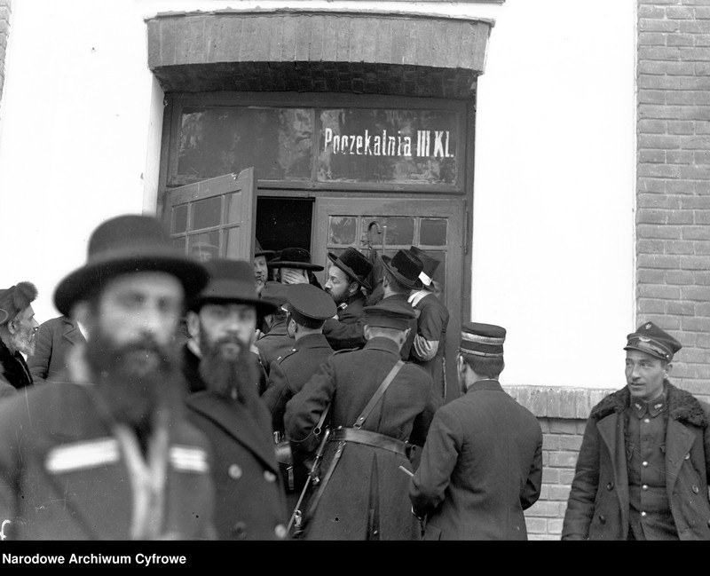 Bobowa wedding, March 1931, image 16 of 62