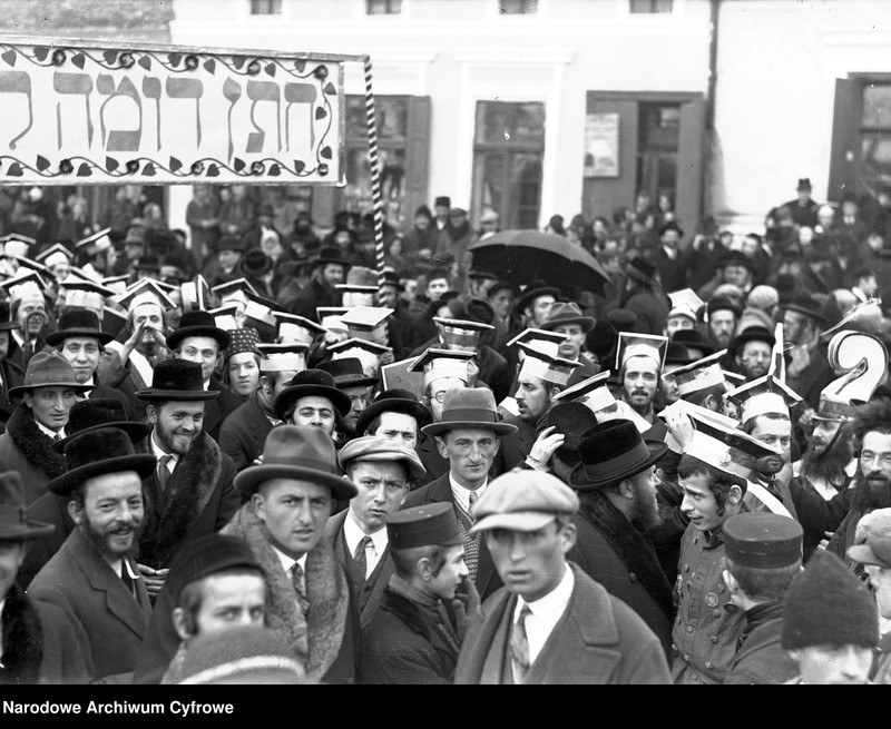 Bobowa wedding, March 1931, image 43 of 62