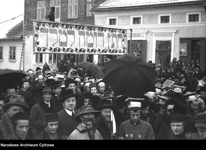 Bobowa wedding, March 1931, image 53 of 62