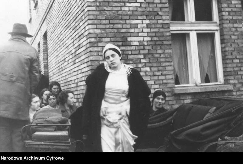 Bobowa wedding, March 1931, image 61 of 62
