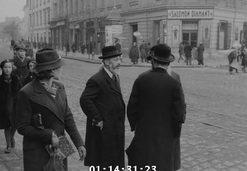 Street corner at Dietla 44 in Kraków with a Salomon Diamant shop sign, 1936