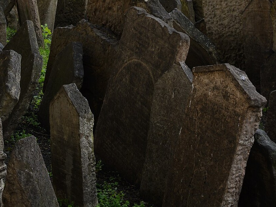 Old Jewish Cemetery today, a crowded field of stones