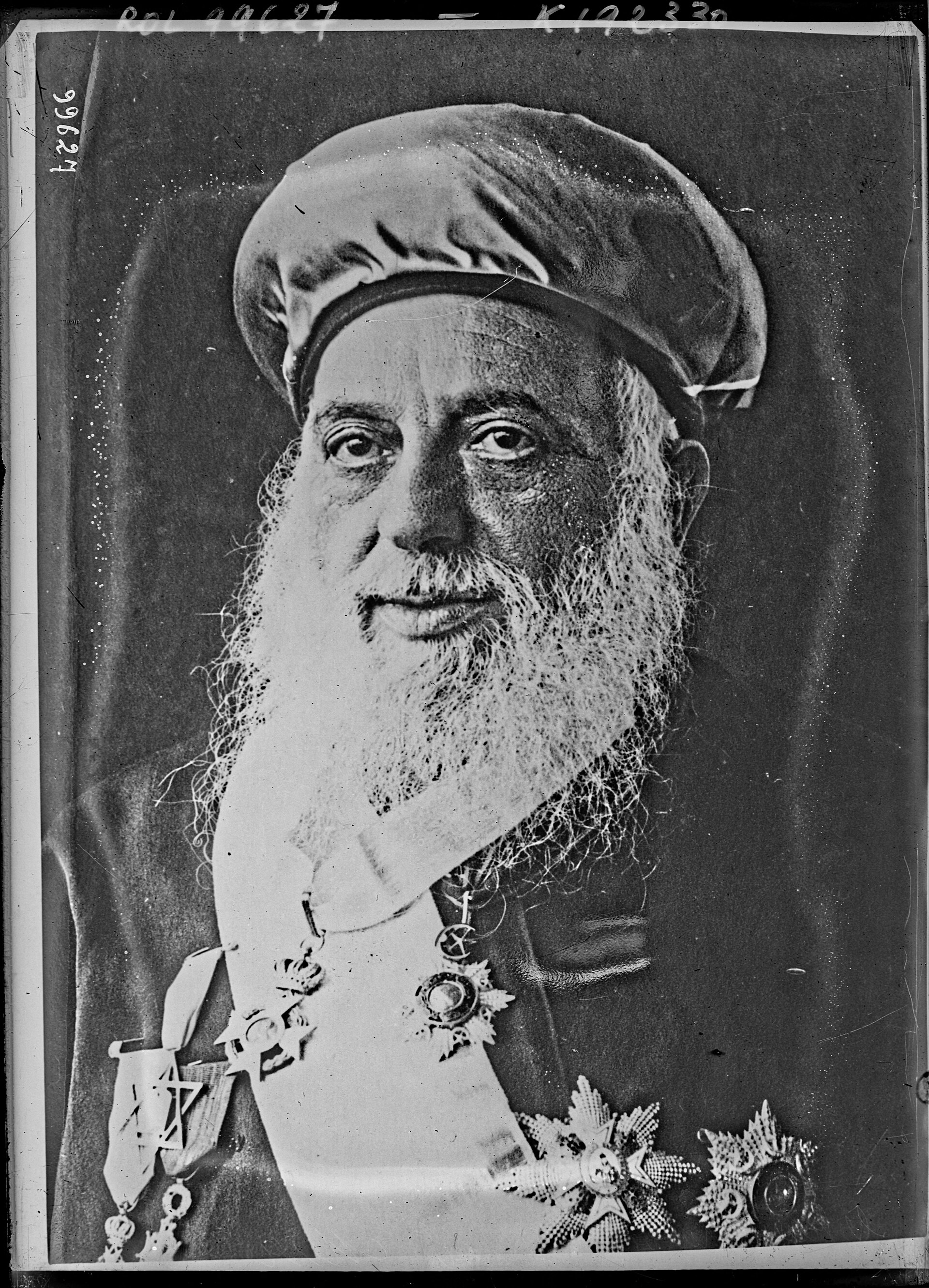 Press portrait of Rabbi Jacob Meir as Grand Rabbi of Israel, Agence Rol, April 1925